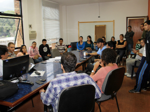 Prefeito recebe estudantes universitários da cidade e debate transporte