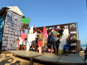 Geovanne e Camila faturam Ubatuba Pro Surf