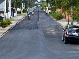 Começa o recapeamento da alternativa entre a rodovia e o Itaguá