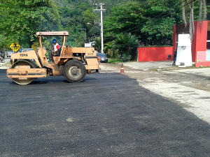 Prefeitura executa serviços de recuperação da infraestrutura na costa sul