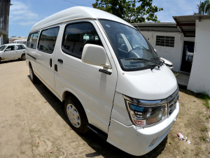 Prefeitura compra nova van para transporte de pacientes