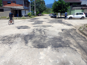 Operação Tapa buraco recupera ruas em bairro da região central