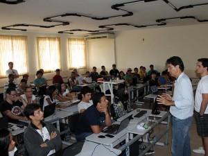 Segunda edição do Flisol Ubatuba reúne estudantes e ativistas de tecnologia