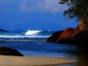 Ubatuba sedia etapa do Circuito Brasileiro de Surf Profissional Feminino