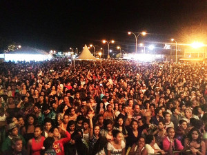 Aniversário da cidade reúne milhares de famílias na Praça de Eventos