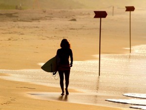 Etapa de Ubatuba define campeã brasileira de surf profissional feminino em 2015