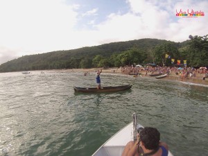 Festa de São Sebastião reúne comunidade caiçara na praia Grande do Bonete