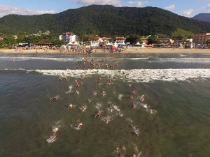 Reis e Rainhas do Mar são coroados em Ubatuba