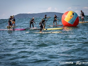 Condições desafiadoras marcam Super Sup Brasil na praia do Sapê