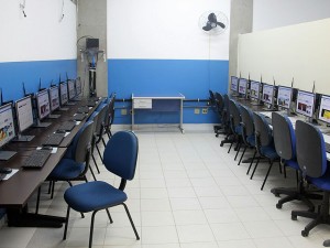 Prefeitura inaugura décimo laboratório de informática em escola municipal