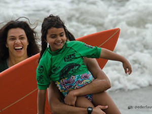 Circuito Estudantil de Surf integra alunos e famílias em Ubatuba