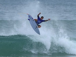 Campeão paulista de surf 2016 será definido em Ubatuba