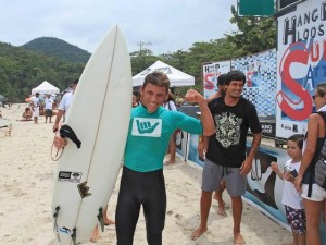 Equipe de Ubatuba é campeã do Circuito Paulista de Surf Amador 2016