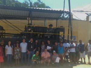 Prefeitura participa de entrega de draga à comunidade da Maranduba