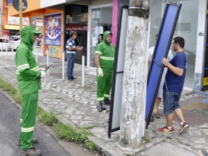 Prefeitura fiscaliza uso irregular de calçadas