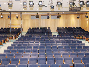 Prefeitura investe em restauração do Teatro Municipal