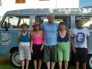 Residentes de Asilo localizado em Limeira visitam Ubatuba