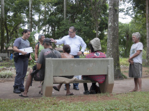 Prefeitura de Ubatuba realiza novas abordagens de rua pós-Carnaval