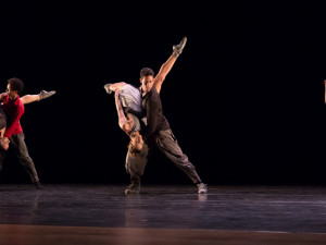 São Paulo Cia de Dança marcou encerramento da semana de abertura do Teatro Municipal