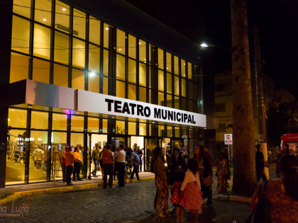 Teatro valoriza talentos locais com programação de shows em maio e junho