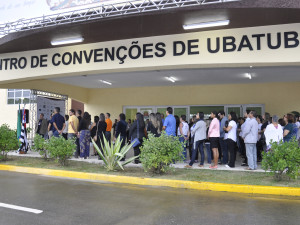 Prefeito Sato entrega Centro de Convenções de Ubatuba revitalizado