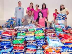 “Jogo das Estrelas” arrecada alimentos e agasalhos em Ubatuba