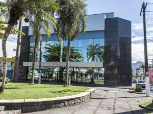 Teatro sedia oficina de elaboração do Plano de Turismo de Ubatuba