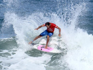 Ubatuba Pro Surf começa nesta sexta-feira na praia do Itamambuca