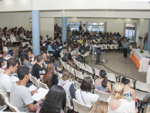 300 agentes educacionais de Ubatuba participam de formação