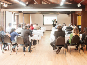 Sato destaca importância da proximidade entre empresa e setor público durante evento