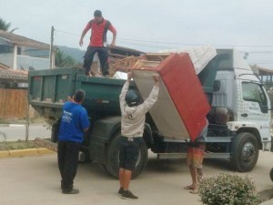 Mutirão na Estufa II retira 300 metros cúbicos de lixo