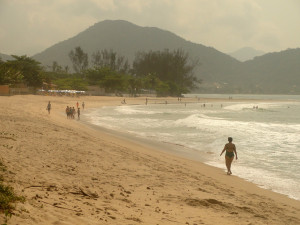 Surfe feminino ganha espaço em Ubatuba