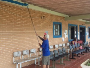 Prefeitura organiza mutirões de limpeza em obras e equipamentos de saúde