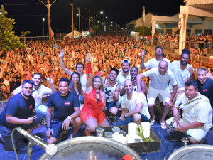 Carnaval de Ubatuba atraiu mais de 50 mil pessoas para o Perequê-Açu