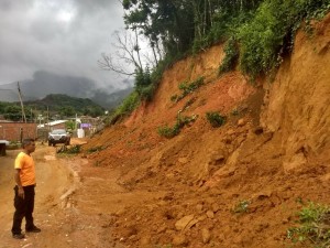 Defesa Civil pede que população fique atenta às chuvas nesta quarta-feira