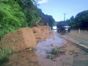 Chuva causa estragos em Ubatuba