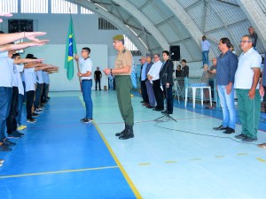 Solenidade de juramento à Bandeira reúne cerca de 300 jovens em Ubatuba