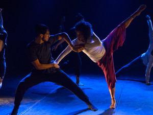 Felicidade é tema de espetáculo no Teatro Municipal de Ubatuba