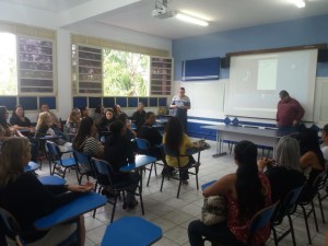 Alunos do curso de Corte e Costura participam de formatura em Ubatuba