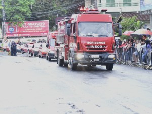 Prefeitura de Ubatuba e Corpo de Bombeiros oficializam entrega de viaturas