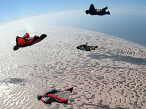 Ubatuba sedia, de forma inédita, eventos de Wingsuit