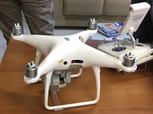 Empresários doam drone e tablet para secretaria de Habitação de Ubatuba