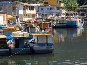 Reunião define local para coleta de esgoto na Ilha dos Pescadores