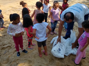 Escolas Municipais de Ubatuba participam do Dia Mundial de Limpeza das Águas