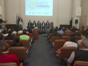 Ubatuba participa do seminário Investe Turismo