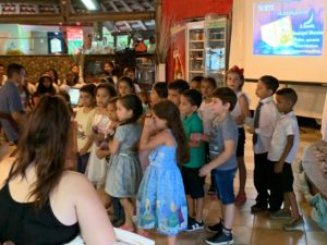 Formaturas, noite de autógrafos e Papai Noel no encerramento do ano letivo