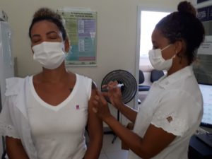 Prefeitura de Ubatuba recebe novo lote de vacina contra a Covid-19