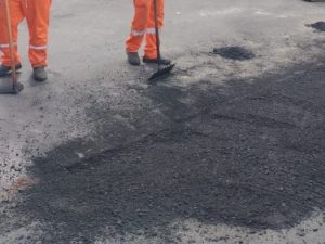 Tapa-buraco e zeladoria marcam serviços da Infraestrutura na última semana