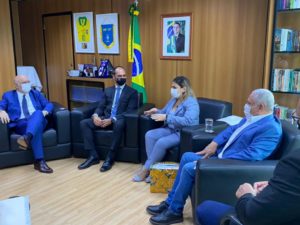 Prefeita de Ubatuba vai à Brasília em busca de recursos