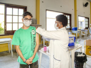 Começa a vacinação de adolescentes de 12 a 14 anos em Ubatuba